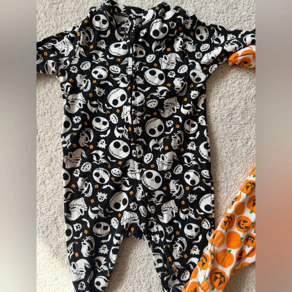 Old Navy Halloween footed onesies size 0-3 month for girl or boy pumpkin and NBC